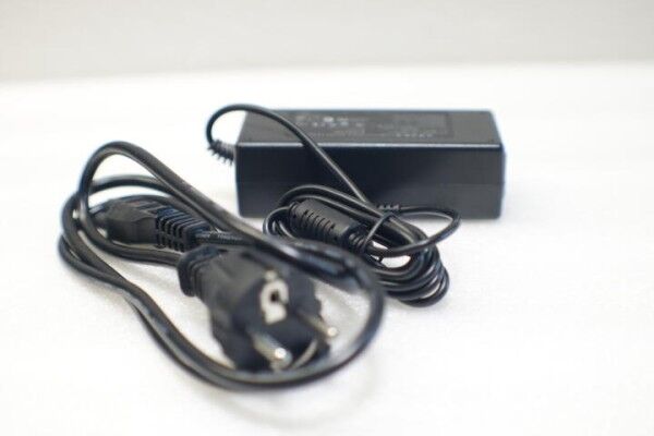 Mooer Spare Parts - Power Supply for Mooer Hornet 15 Watt Series (18V DC, 2.000 mA, (-) Center, Euro Plug)